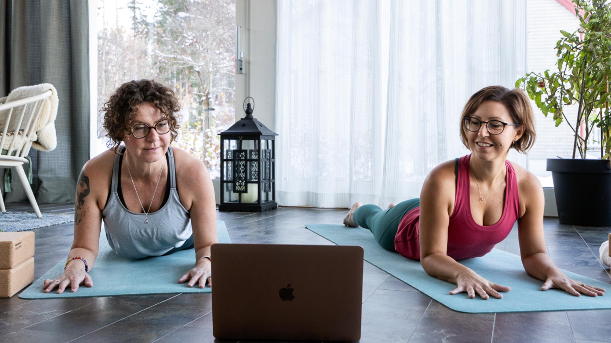 Gratis yoga och frågestund - Hur är det att yoga med oss?