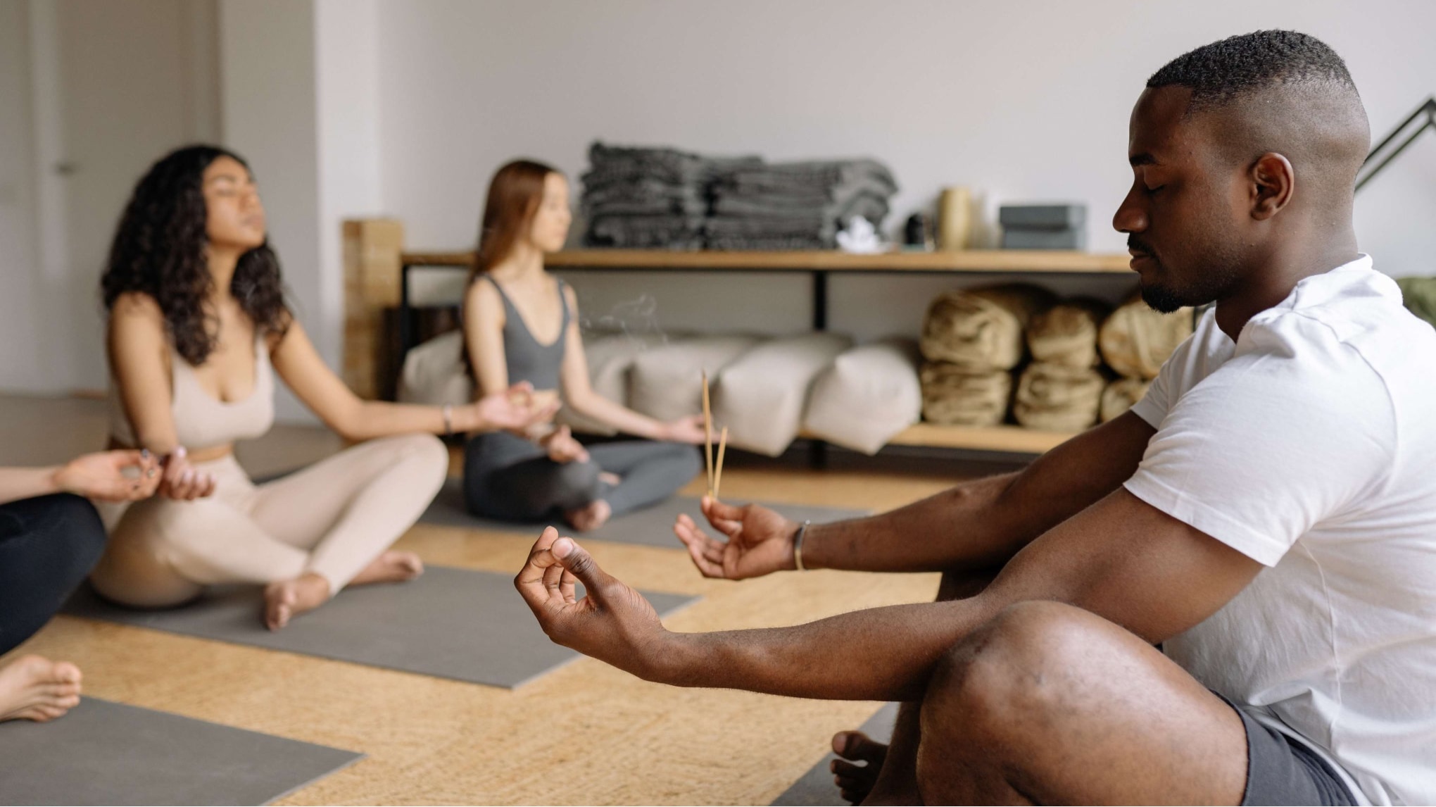 Yoga für Einsteiger - Hatha-Yoga - Praxis und Entspannung